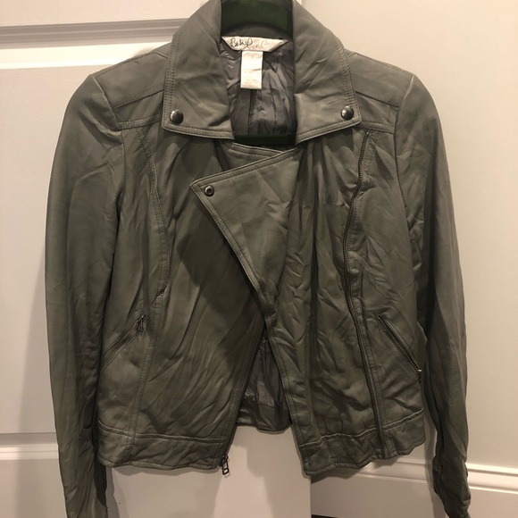 Candie's Jackets & Blazers - NWOT❗️Gray zip jacket double breasted.